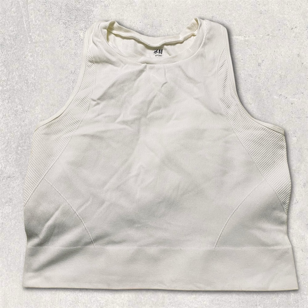H&M Sport • Off-White Crop Top